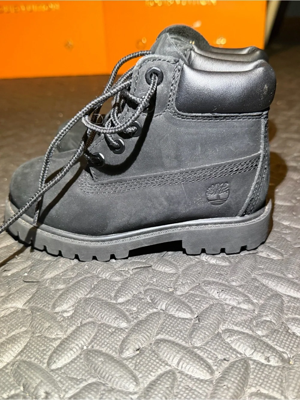 Timberland Kids Black Lace-Up Nubuck Ankle Boots No box  Worn Once